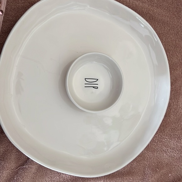 Rae Dunn Artisan Collection - Picture 3 of 3